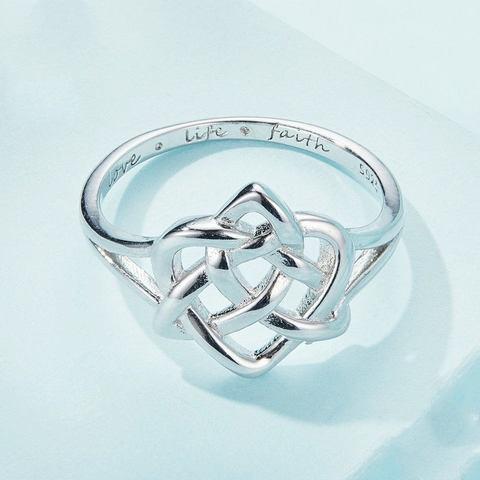 Celtic Knot Statement Ring in 925 Sterling Silver
